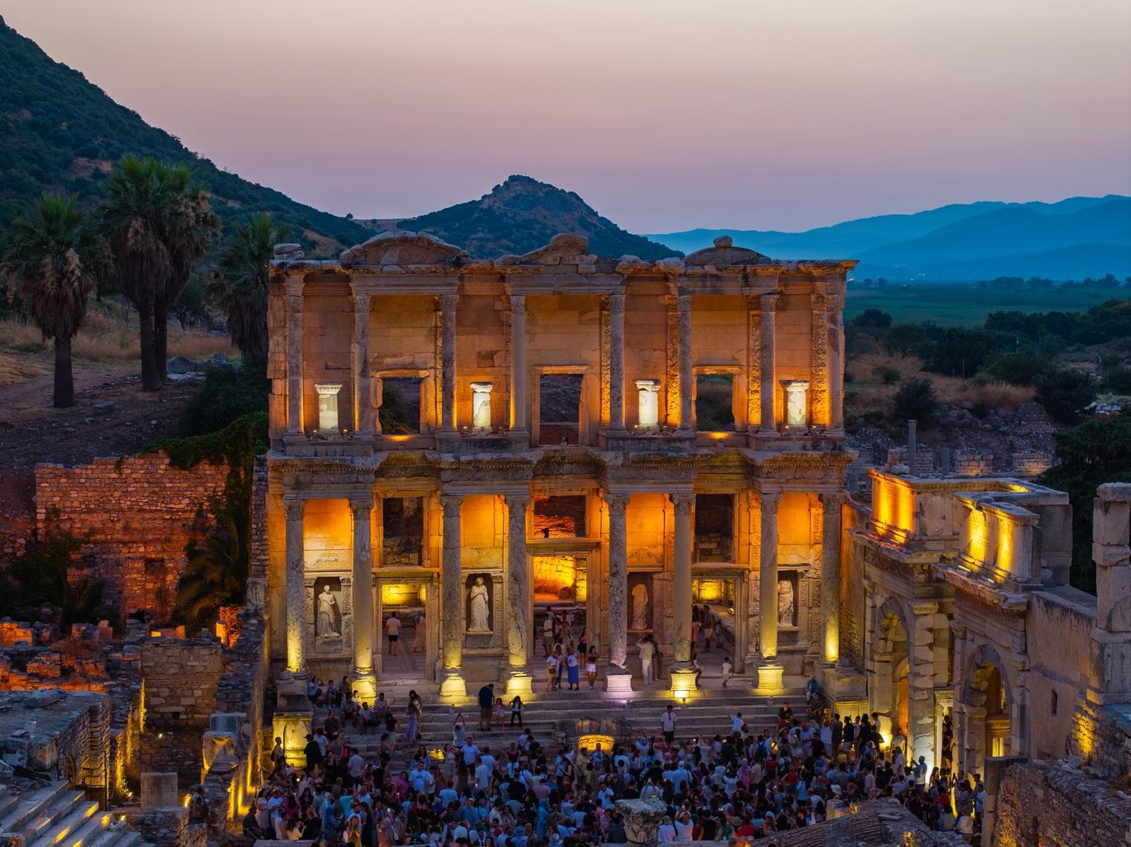 efes antik kenti gece müzeciliği turizm