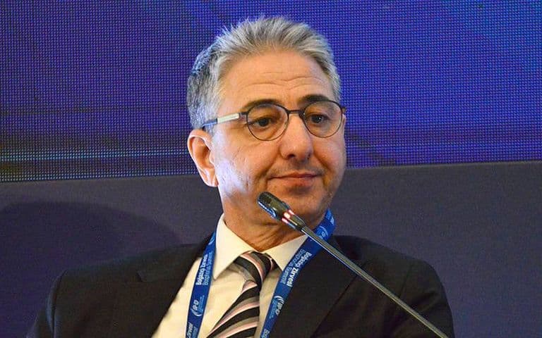 Hakan Saatçioğlu: Yabancı personel olmadan bu sorun çözülemez