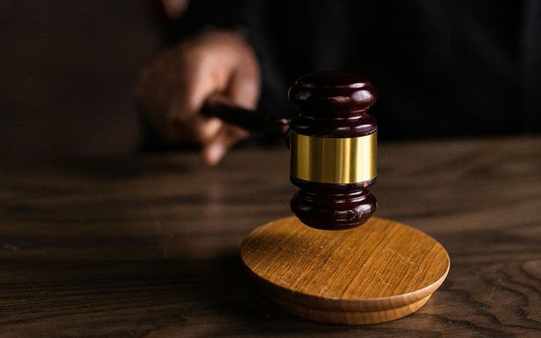 Balayı çiftinin öldüğü otelin sahibine ve müdürüne hapis cezası