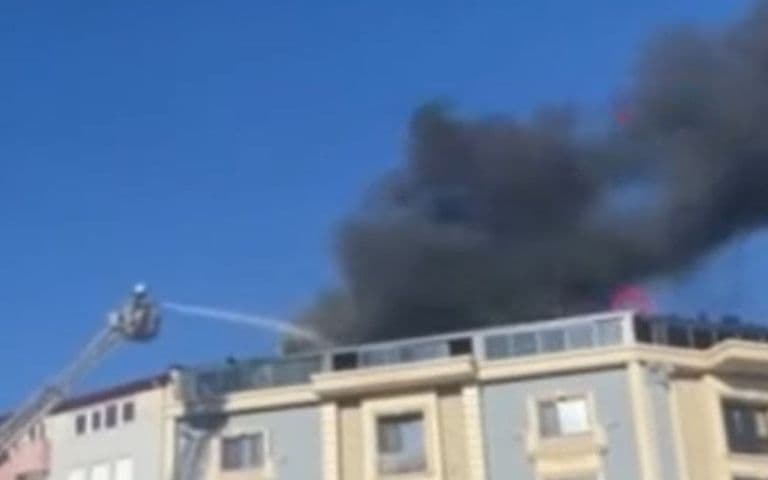 Zonguldak’taki otelin çatısında yangın