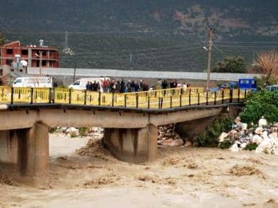 Aşırı yağışlı hava, Türkiye'yi esir aldı