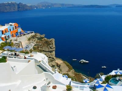 Yunanistan, borsaya vergi getirdi; maaşı kesti