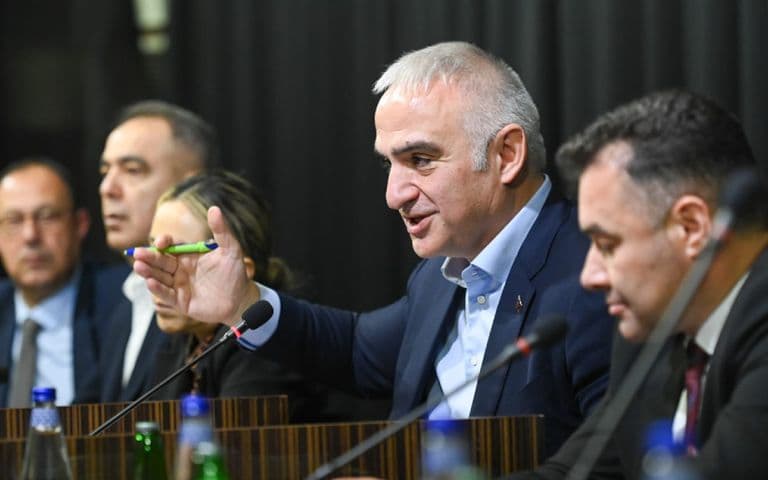 Mehmet Nuri Ersoy: Hedef turizm gelirinde dünya üçüncülüğü