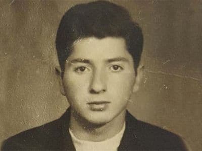 Turgut Gür kimdir?