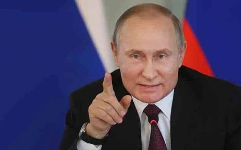 Putin rekor oyla yeniden seçildi