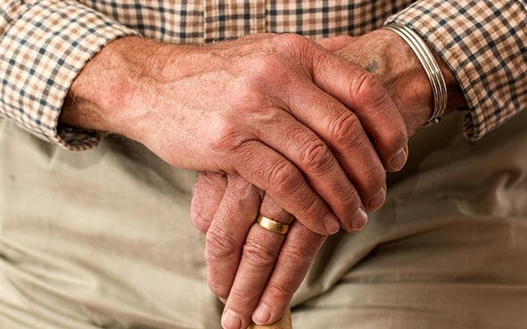 TÜİK açıkladı: 65 yaş üstü vatandaşların yüzde 78,7'si kronik hasta