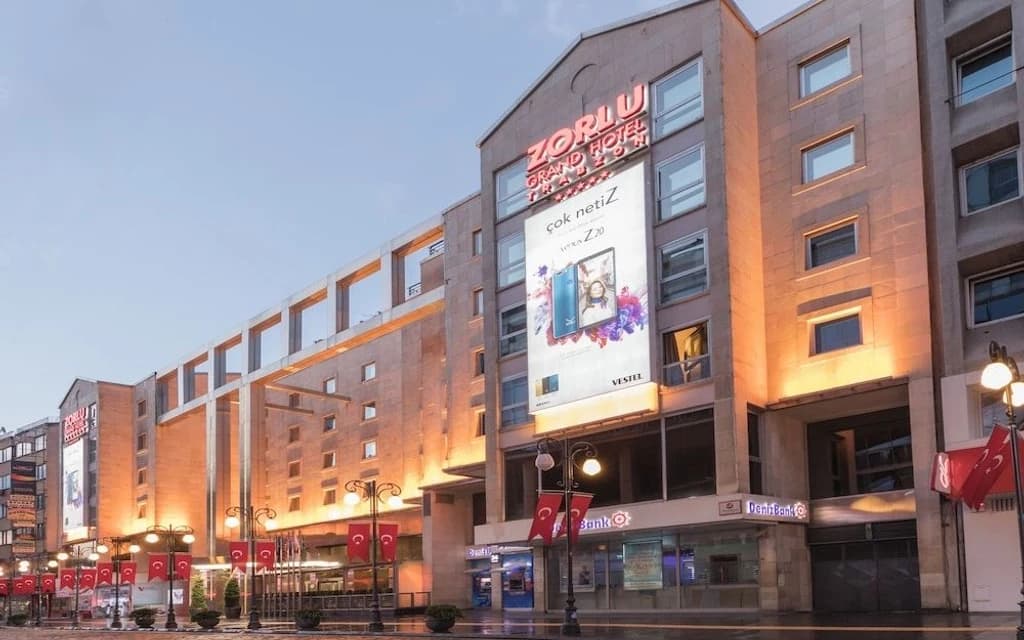 Trabzon'un ilk 5 yıldızlı oteli Zorlu Grand 35 milyon dolara satıldı