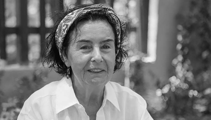 Ünlü sanatçı Fatma Girik hayatını kaybetti