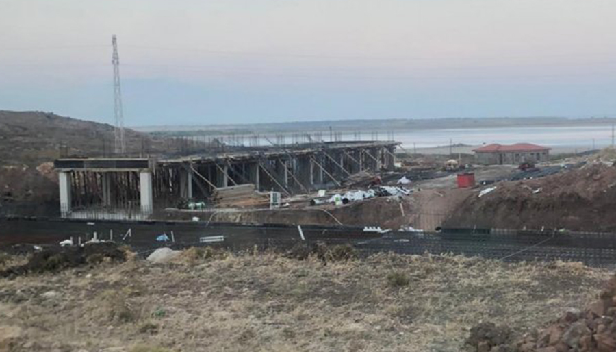 Gökçeada'da 'Tuz gölündeki otel inşaatı durdurulsun' talebi