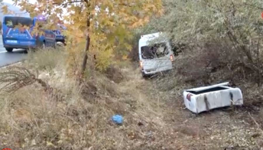 Elazığ’da tur otobüsü kazası, 20 yaralı