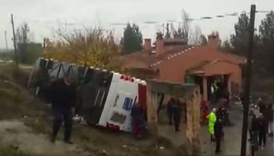 Diyarbakır’da yolcu otobüsü kazası, çok sayıda yaralı var