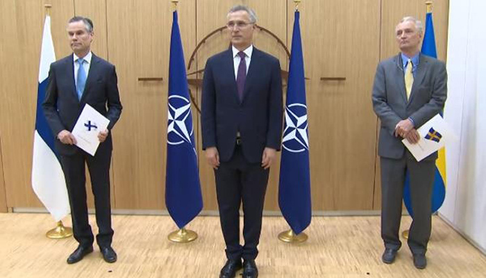 İsveç ve Finlandiya NATO'ya başvurdu
