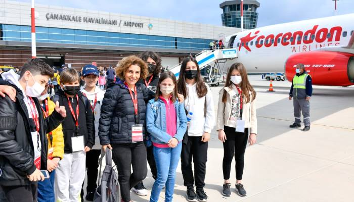 İlk defa uçağa binen çocuklara Corendon Airlines’tan 23 Nisan hediyesi