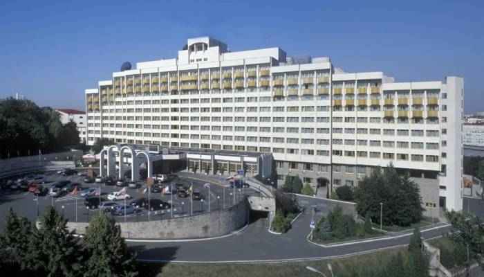 Kiev'deki President Hotel 140 milyon dolara satılıyor