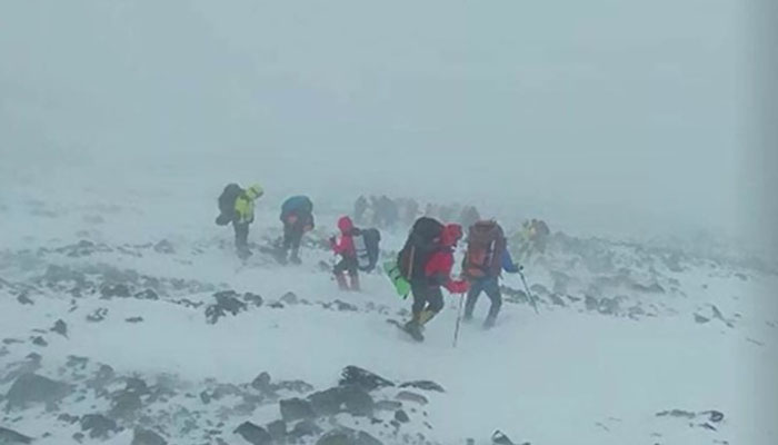 24 İranlı dağcı Türk dağcılar tarafından kurtarıldı