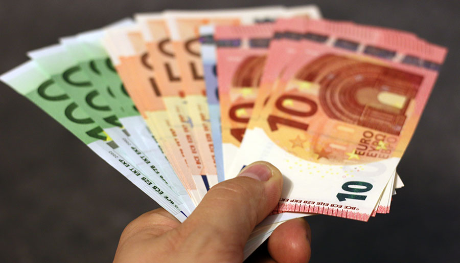 Euro bölgesinde enflasyon rekor tazeledi