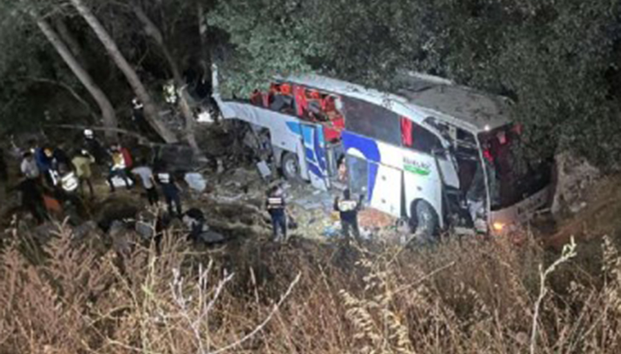 Yozgat’ta facia: Otobüs 30 metrelik şarampole düştü, çok sayıda ölü ve yaralı var