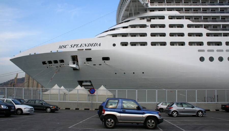 Barselona'dan kruvaziyer kararı: Limanlardan birini gemilere kapattı 