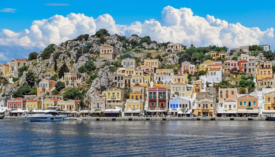 İşte Yunanistan'ın 8 aylık turizm geliri 