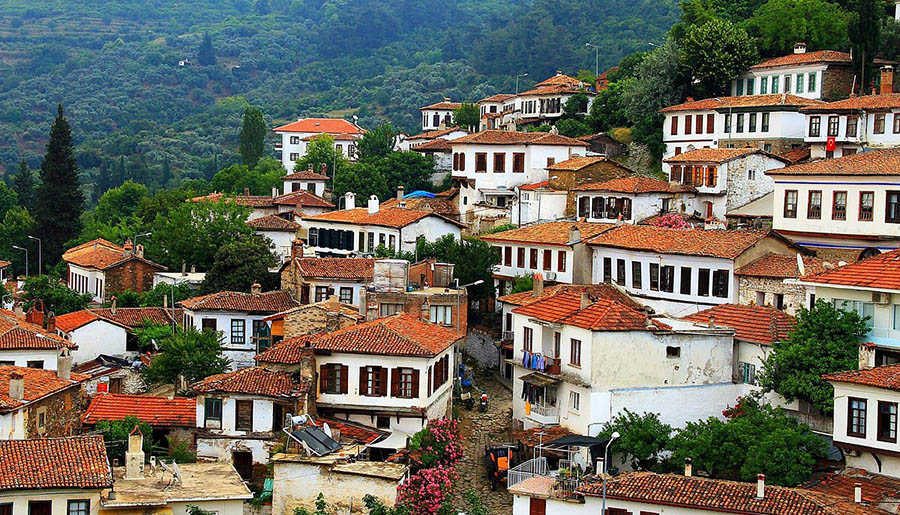İzmir’deki Şirince Köyü, ‘En İyi Turizm Köyü’ seçildi