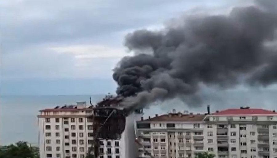 Artvin’deki 7 katlı otelde korkutan yangın