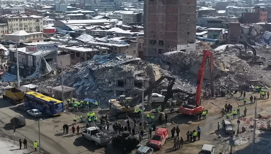 Depremde yıkılan Kırçuval Otel’in davasında bir tahliye daha