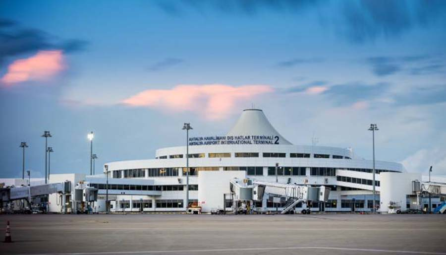 Antalya Havalimanında iki rekor birden kırıldı
