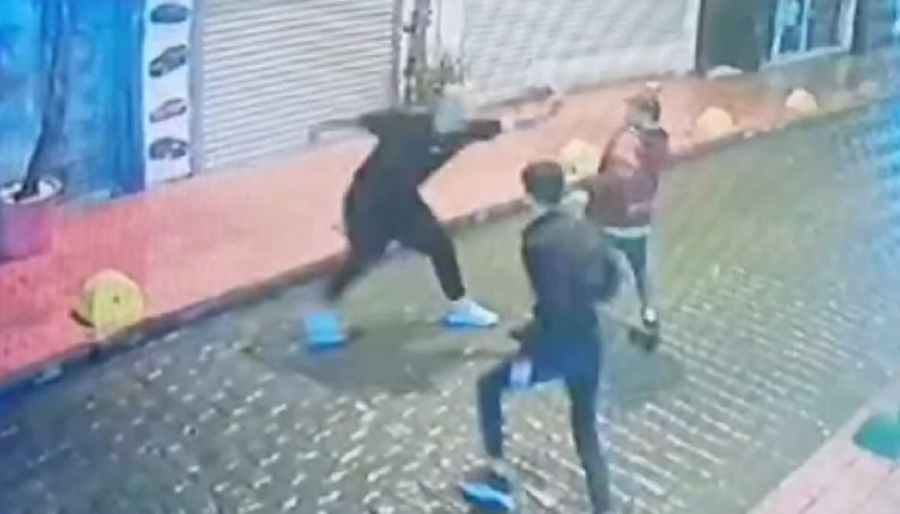 Beyoğlu’nda küfür eden turiste palalı saldırı