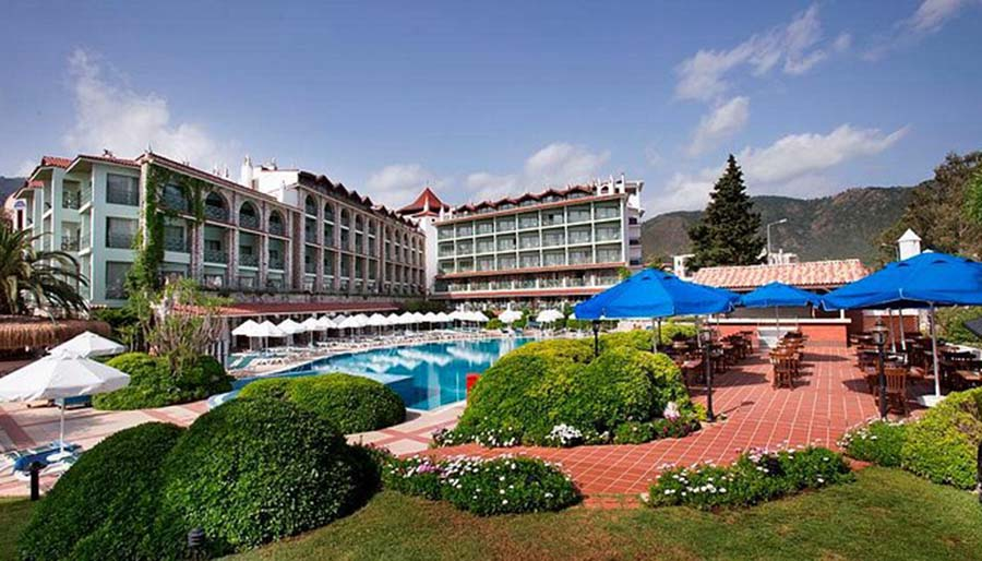 Martı Otel 250 odasını depremzedeler için tahsis etti