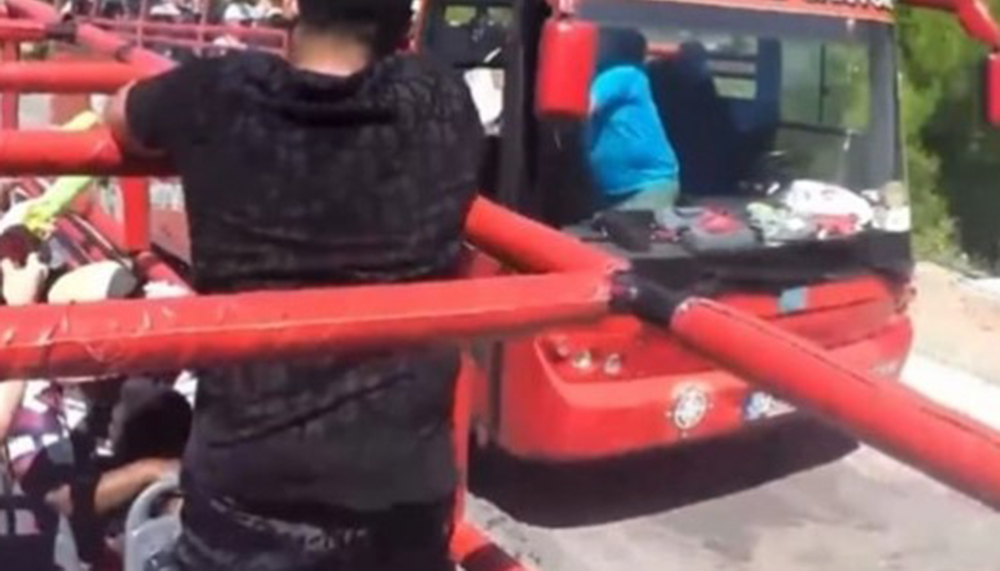 Alanya’da turistleri taşıyan safari aracı faciadan döndü