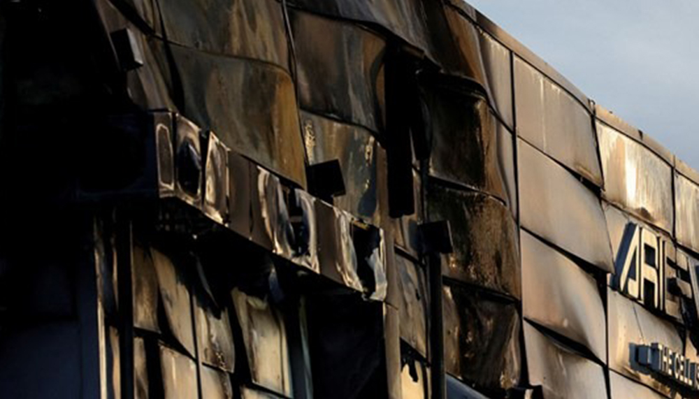 Otel alevlere teslim: 7 ölü, 12 yaralı
