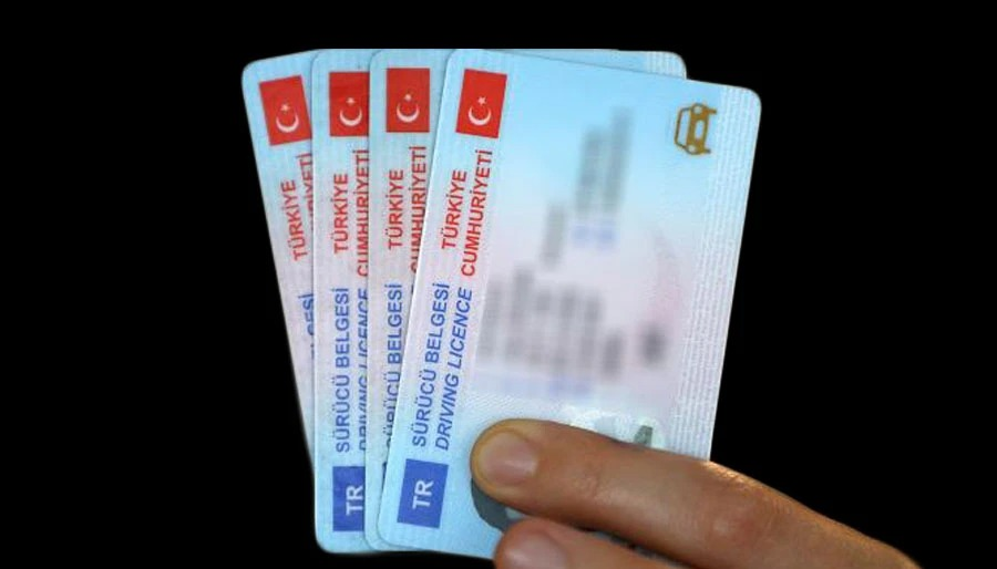 Ehliyet almak için yaş sınırı düşürüldü