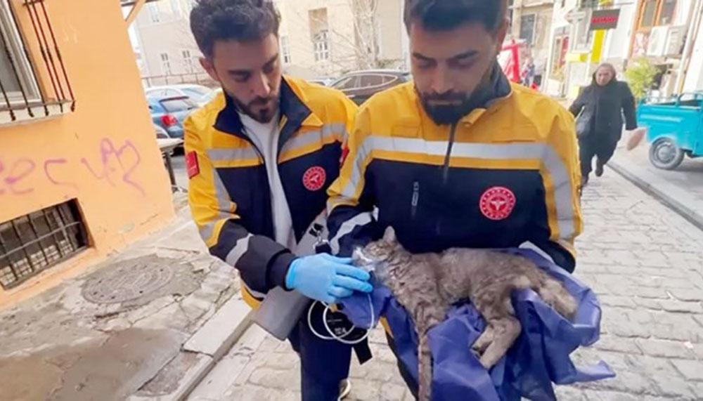 Beyoğlu’ndaki otelde yangın paniği