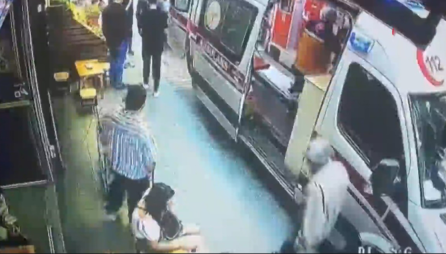 Taksim’de otel yalanıyla kandırdıkları turistleri gasp edip dövdüler