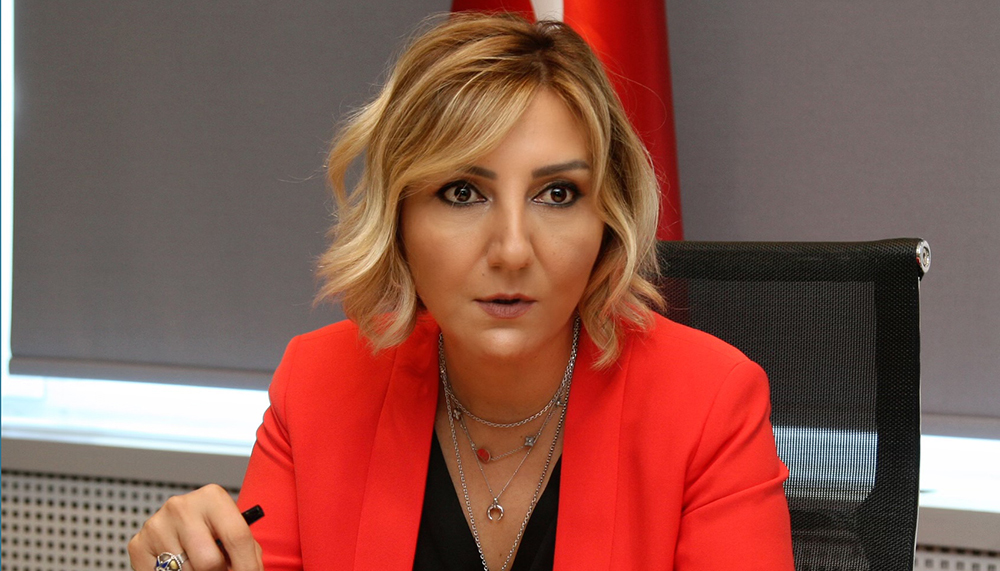 Eresin: Turistlere yapılan ırkçı davranışlar tasvip edilemez
