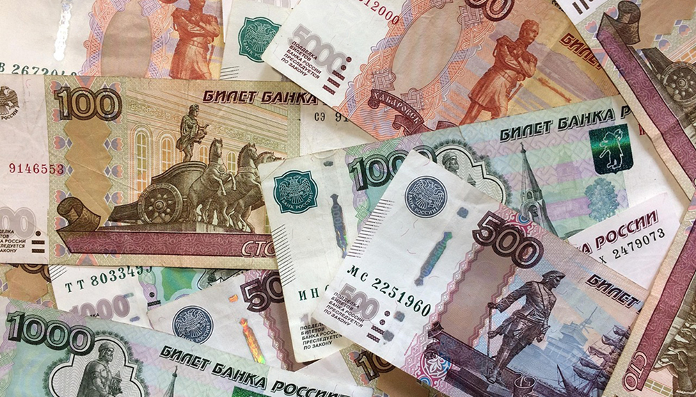 Rus turistler Türkiye’de döviz bozdurmada zorlanıyor