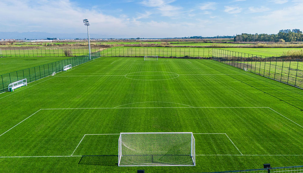 Corendon Football Center takımlara ve turnuvalara kapılarını açtı
