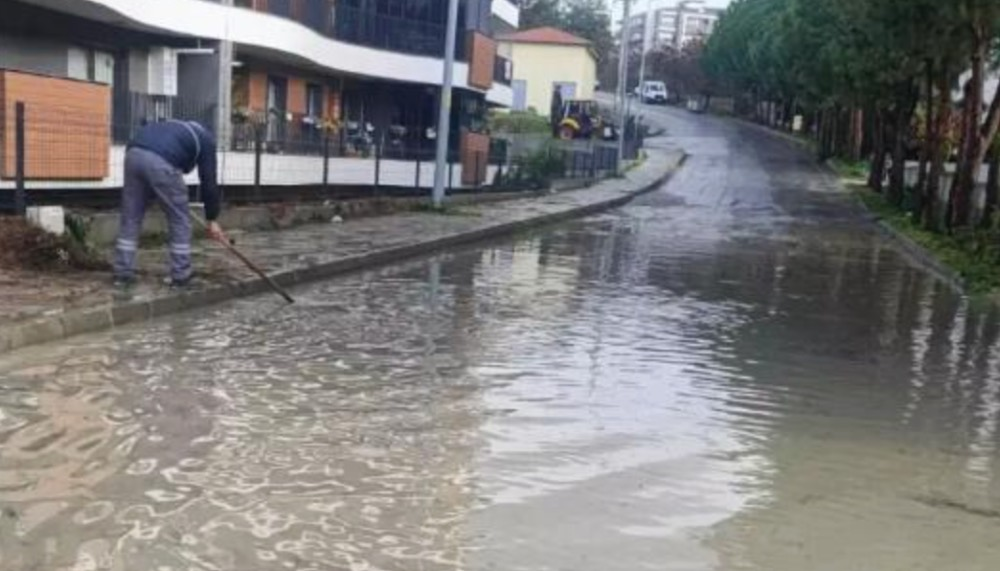 Aydın’da duvarı yıkılan termal otel su altında kaldı, yüzlerce turist tahliye edildi