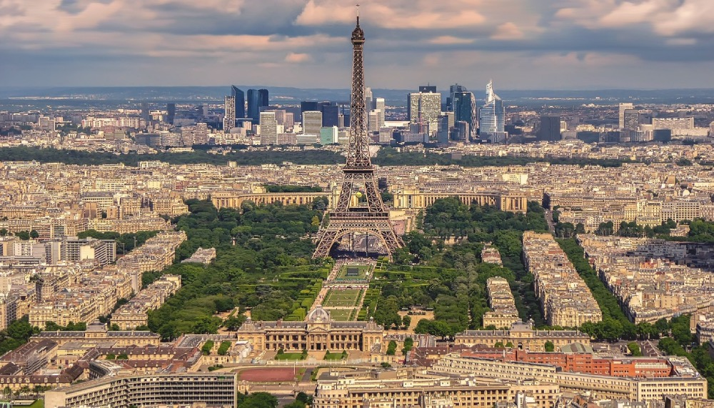 Fransa 2025’te turist sayısında rekor kırdı