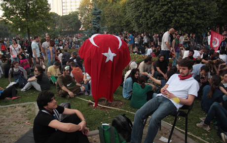 ÖZBİ'den Gezi Parkı açıklaması: Kutuplaşmaya değil, diyaloğa ihtiyaç var
