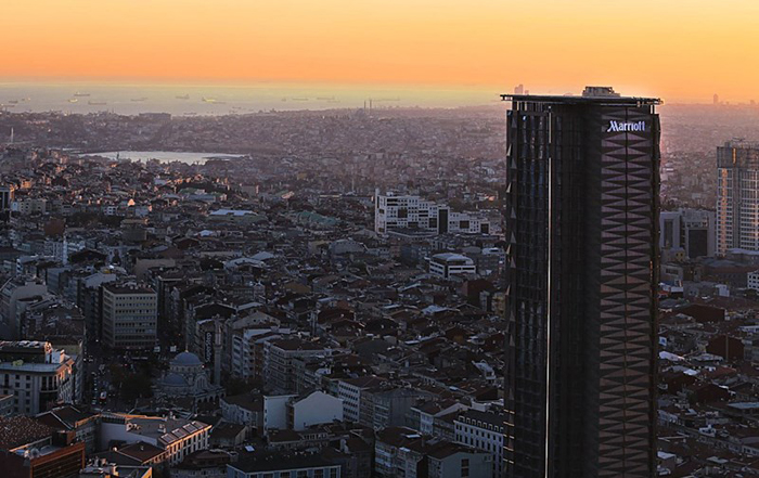İstanbul Marriott Hotel Şişli tanıtım videosunda İstanbul'u tanıttı
