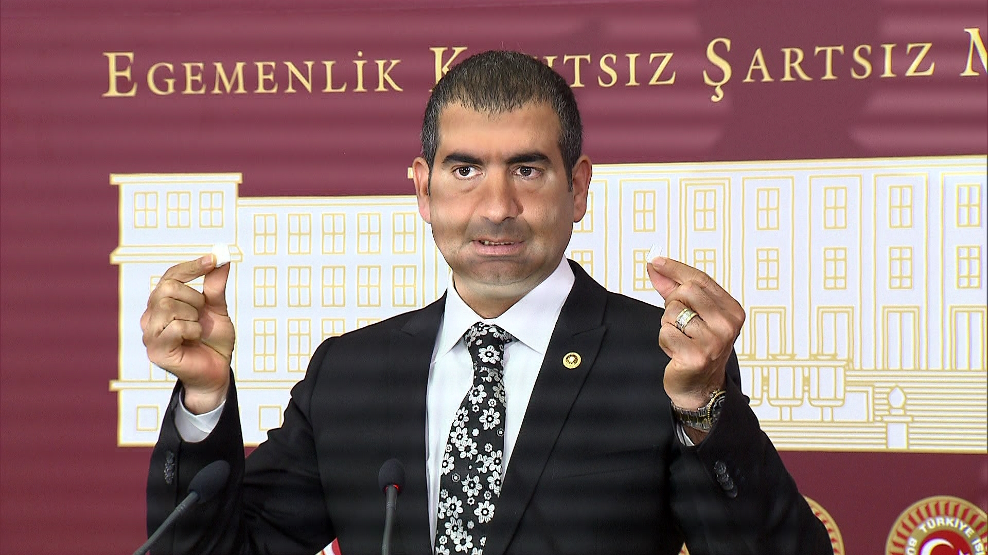 CHP'li vekilden AKP’ye yatırım suçlaması 