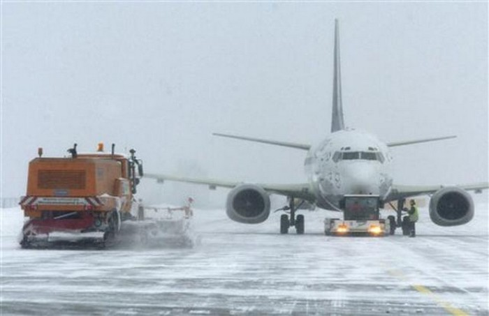 Rusya'da kar yağışı havayolu ulaşımını vurdu, 150 uçuş iptal edildi