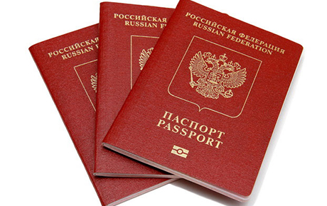 Mısır, pasaport süresi altı aydan az olan Rus turistleri geri çeviriyor