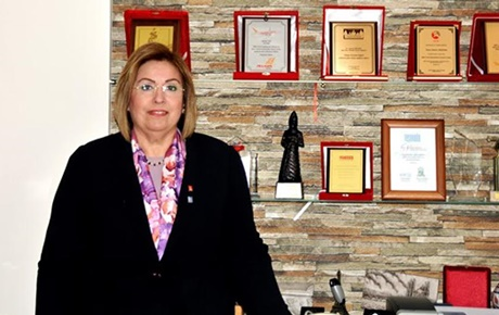 Turizmci Nesrin Göçhan, CHP’den milletvekili adayı oldu