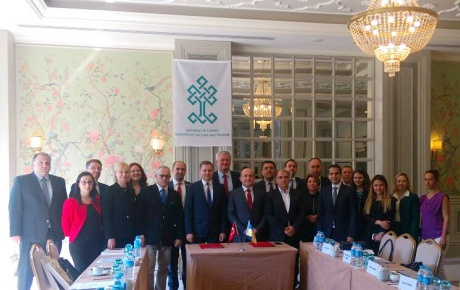 Türkiye-Ukrayna Turizm Komisyonu toplandı, iş birliği protokolü imzalandı