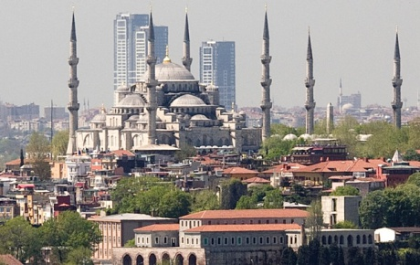 İstanbul'un silüetini bozan kuleler neden tıraşlanamıyor?