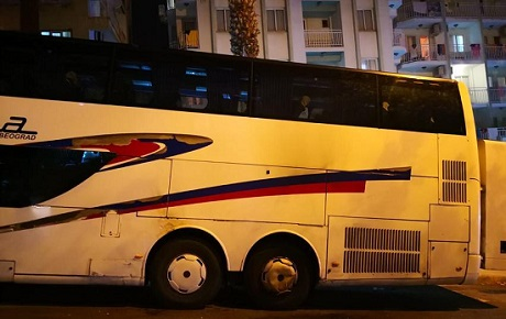 Akıllara durgunluk veren olay: Yerli turistten tur otobüsüne molotoflu saldırı