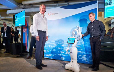 TUI, sektördeki ilk robot istihdamını yaptı: Pepper 2E 