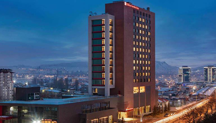 Hilton, Sivas'ta açtığı oteli kapattı, yerine Greenpark açıldı